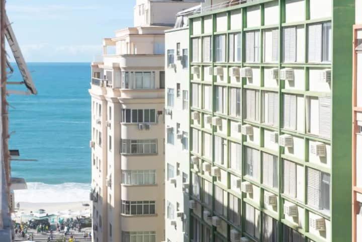Em Copacabana, Conforto E Localizacao Privilegiada! Apartamento